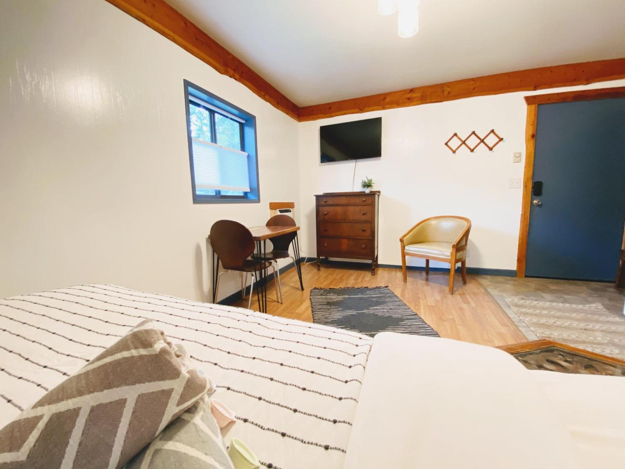 Flathead Lake Resort Woods Bay Экстерьер фото