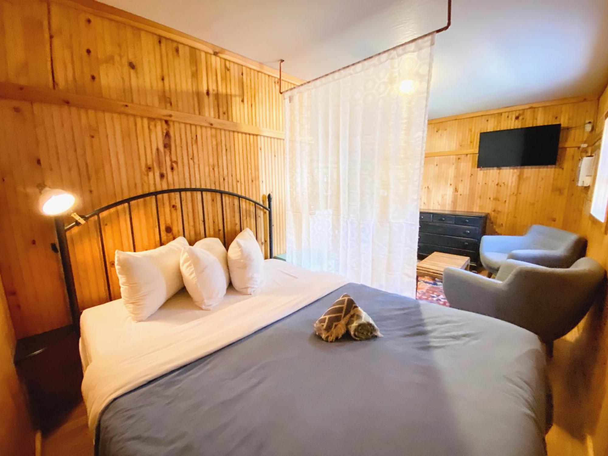 Flathead Lake Resort Woods Bay Экстерьер фото